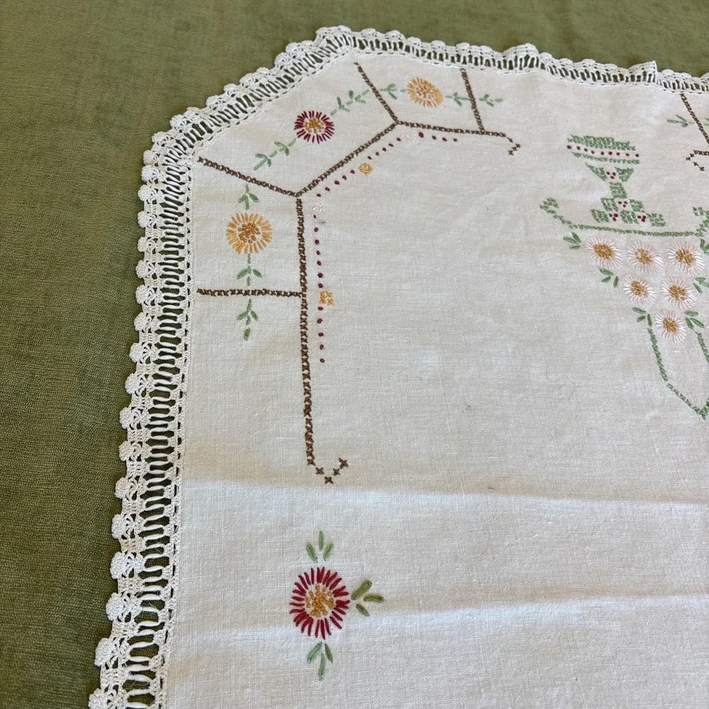 VTG Gorgeous Handmade Cross Stitch Table Cover / Dresser Cover Lace Edge 36.5x27